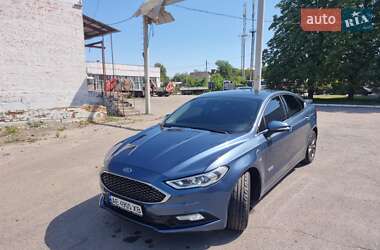 Седан Ford Fusion 2017 в 