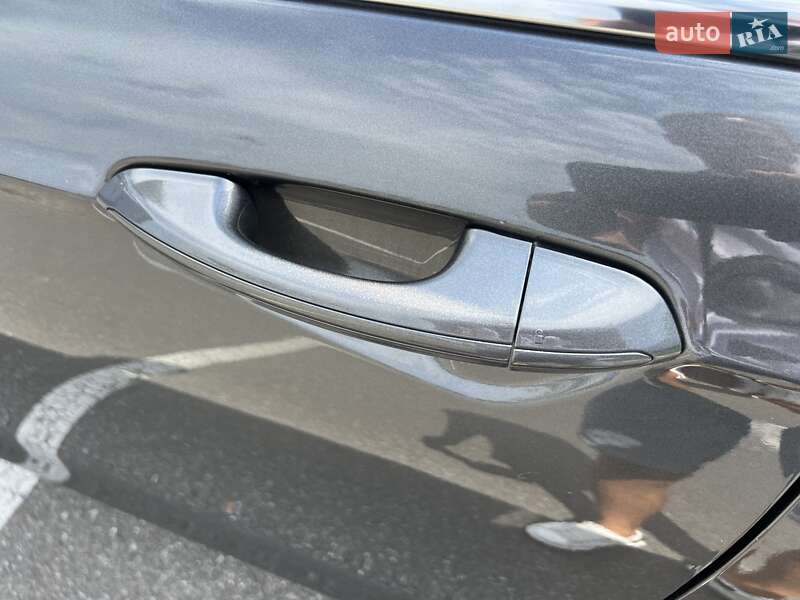 Седан Ford Fusion 2019 в Киеве