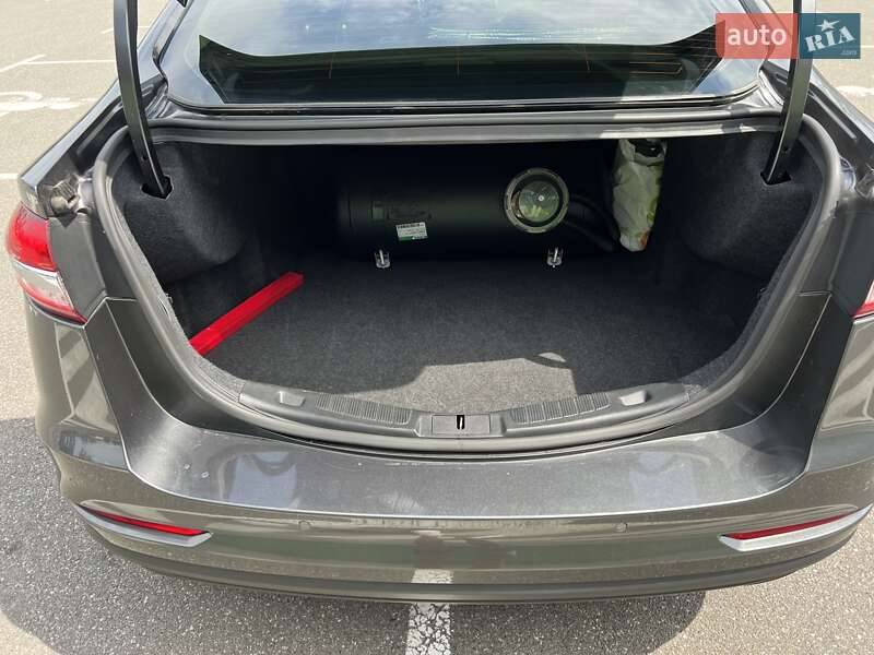 Седан Ford Fusion 2019 в Киеве