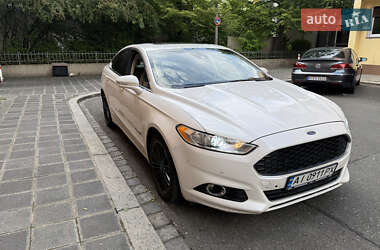 Седан Ford Fusion 2012 в 