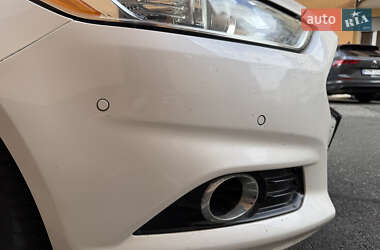 Седан Ford Fusion 2012 в 