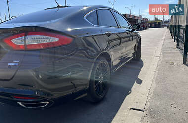 Седан Ford Fusion 2015 в 