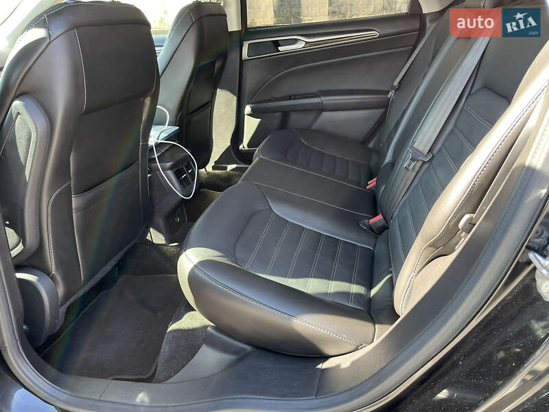 Седан Ford Fusion 2015 в Киеве