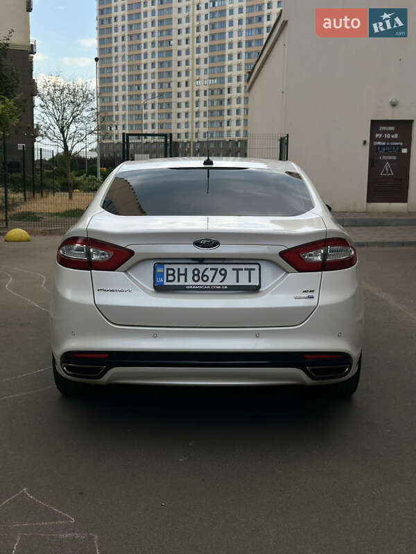 Седан Ford Fusion 2015 в Одессе