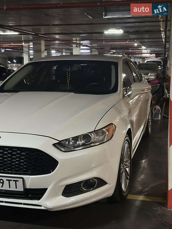Седан Ford Fusion 2015 в Одессе