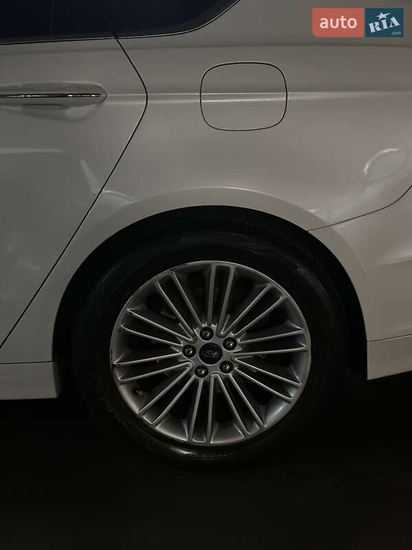 Седан Ford Fusion 2015 в Одессе