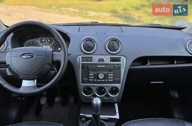 Хэтчбек Ford Fusion 2010 в 