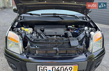 Хэтчбек Ford Fusion 2010 в 
