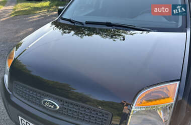 Хэтчбек Ford Fusion 2010 в 