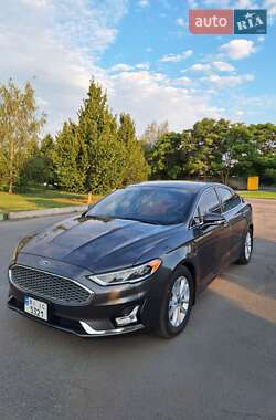 Седан Ford Fusion 2019 в 