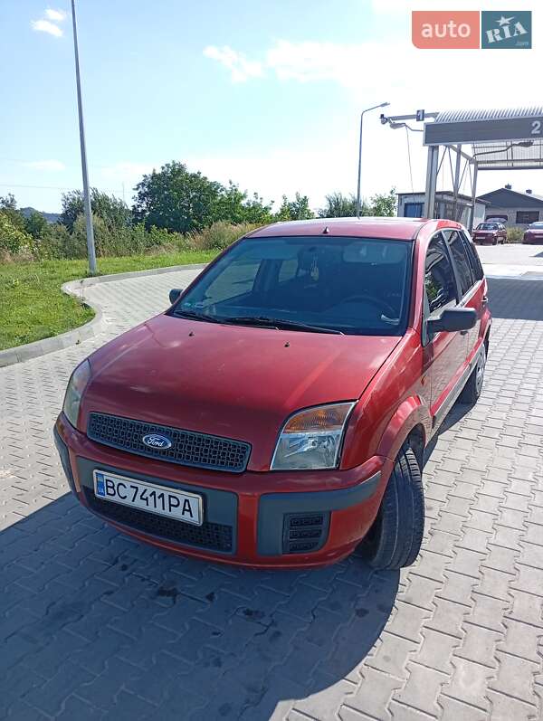 Хэтчбек Ford Fusion 2008 в Львове