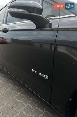 Седан Ford Fusion 2013 в 
