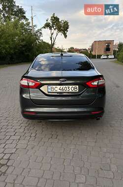 Седан Ford Fusion 2014 в 