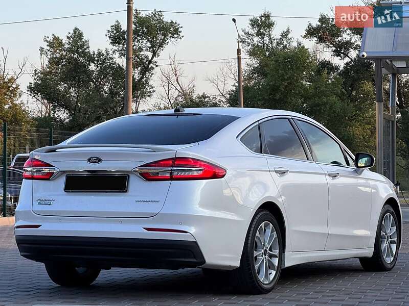 Седан Ford Fusion 2019 в Запорожье