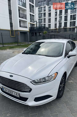 Седан Ford Fusion 2013 в 