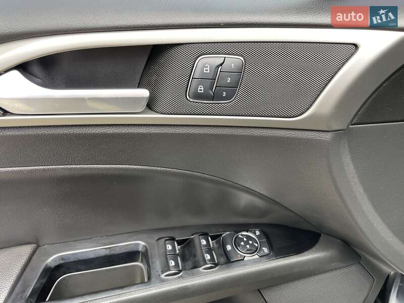 Седан Ford Fusion 2015 в Киеве