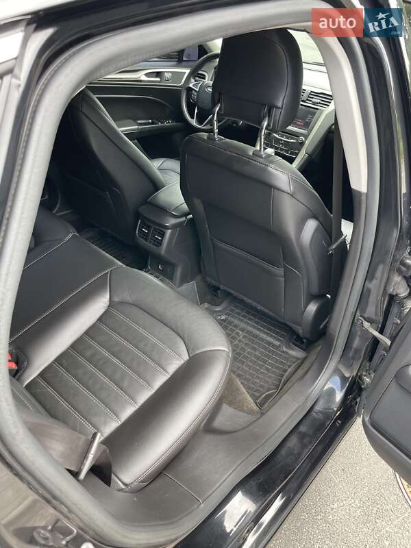Седан Ford Fusion 2015 в Киеве