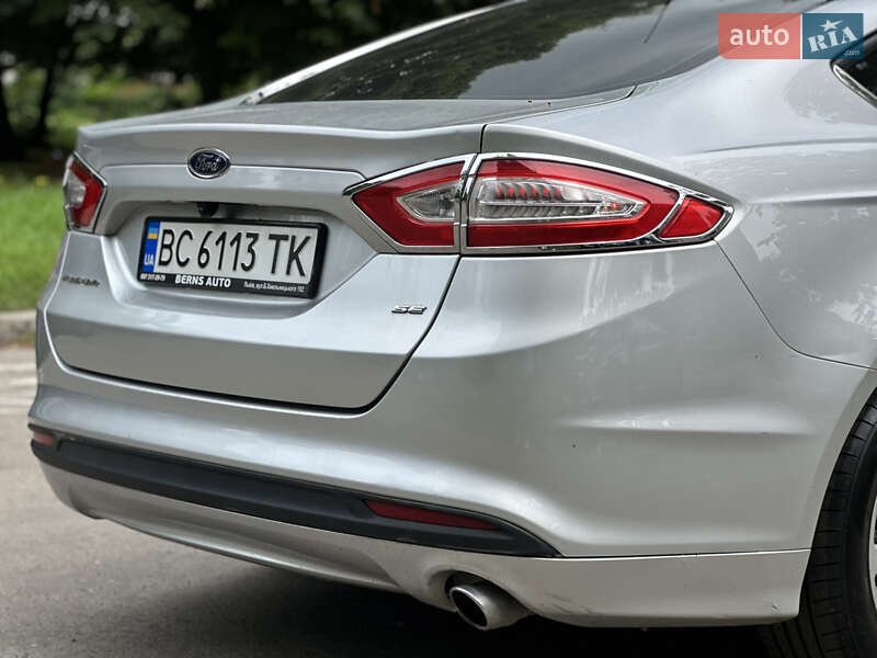 Седан Ford Fusion 2013 в Львове