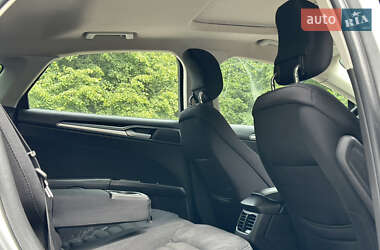 Седан Ford Fusion 2013 в 