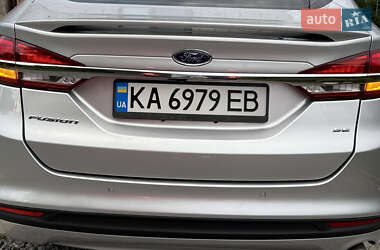 Седан Ford Fusion 2017 в 