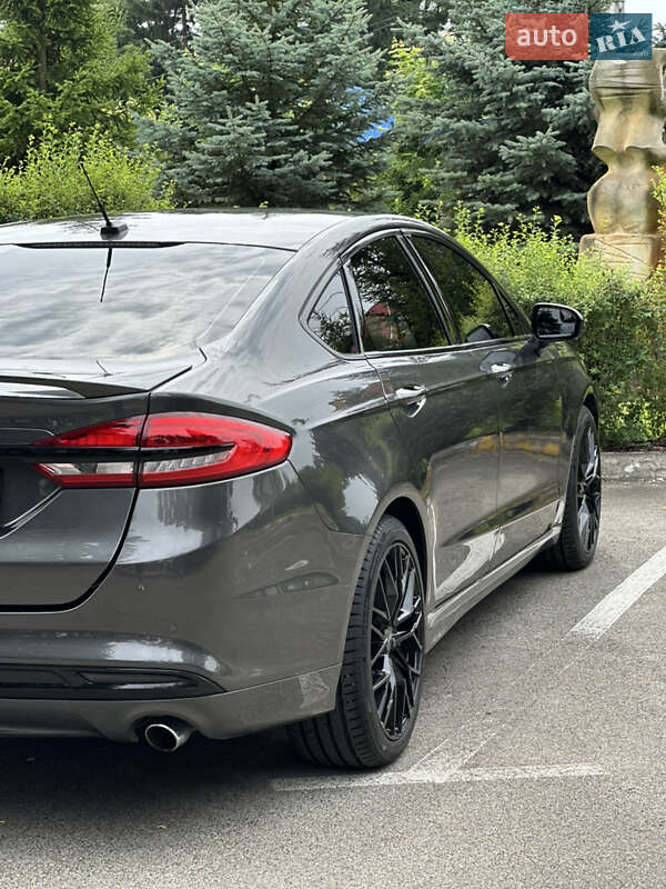 Седан Ford Fusion 2016 в Киеве