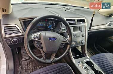 Седан Ford Fusion 2019 в 
