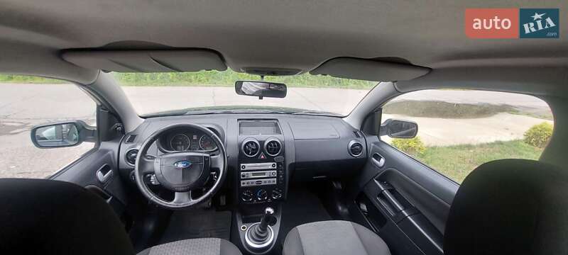 Хэтчбек Ford Fusion 2004 в Киеве