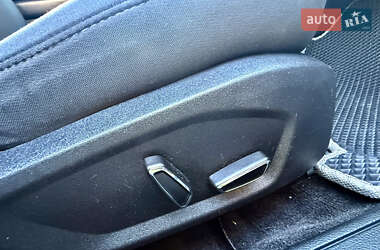 Седан Ford Fusion 2016 в 