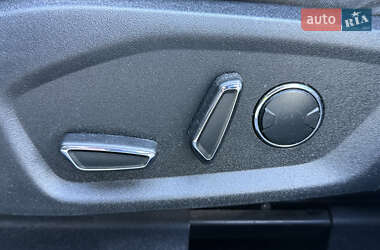 Седан Ford Fusion 2016 в 