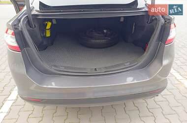 Седан Ford Fusion 2014 в 