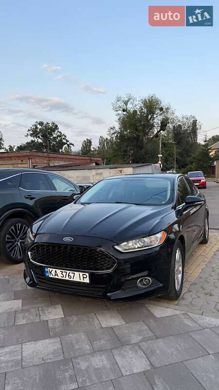 Седан Ford Fusion 2015 в Києві
