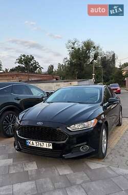 Седан Ford Fusion 2015 в 