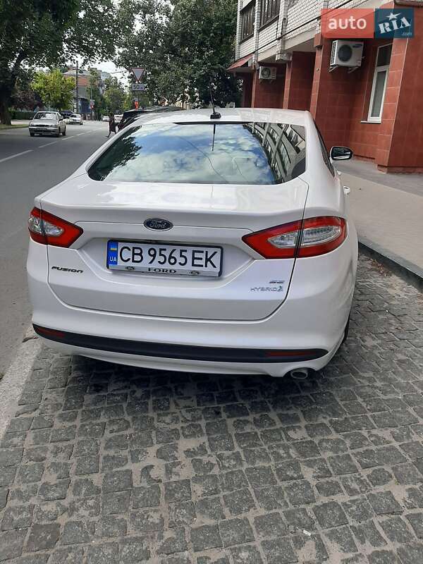 Седан Ford Fusion 2015 в Чернигове