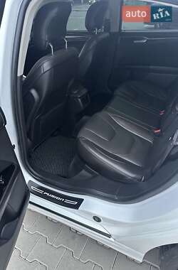 Седан Ford Fusion 2014 в 