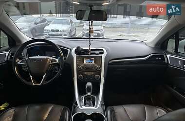 Седан Ford Fusion 2014 в 
