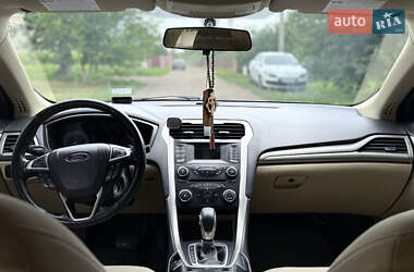 Седан Ford Fusion 2014 в 