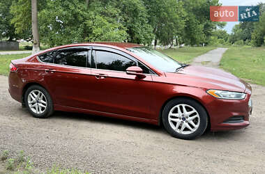 Седан Ford Fusion 2014 в 