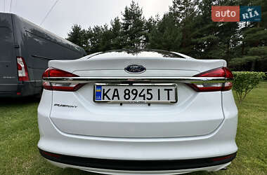 Седан Ford Fusion 2016 в 