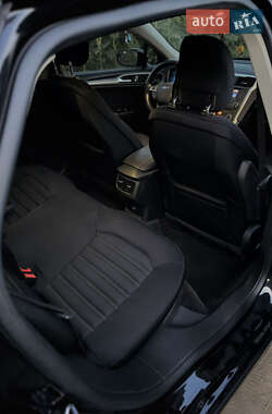 Седан Ford Fusion 2014 в 