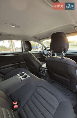 Седан Ford Fusion 2014 в 