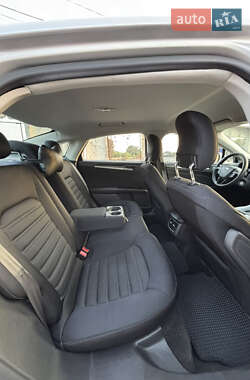 Седан Ford Fusion 2014 в 
