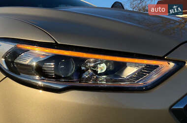 Седан Ford Fusion 2017 в 