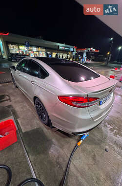 Седан Ford Fusion 2017 в 
