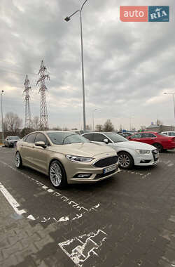 Седан Ford Fusion 2017 в 