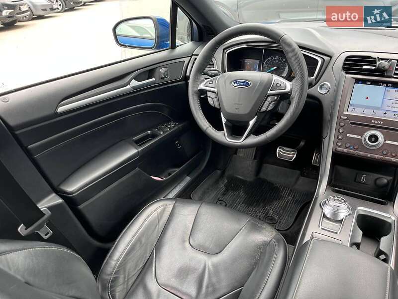 Седан Ford Fusion 2017 в Львові