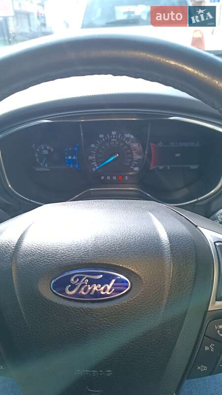 Седан Ford Fusion 2014 в Львові