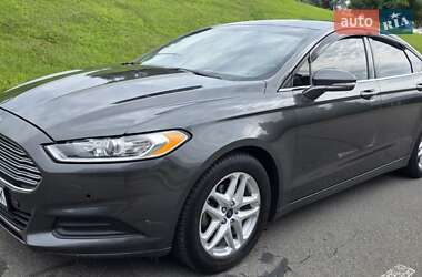 Седан Ford Fusion 2015 в 