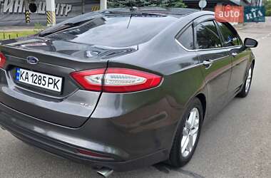 Седан Ford Fusion 2015 в 