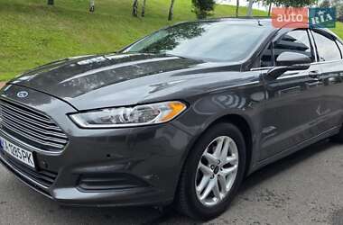 Седан Ford Fusion 2015 в 