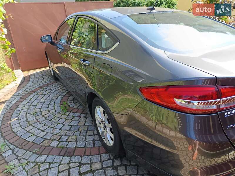 Седан Ford Fusion 2016 в Кременчуге